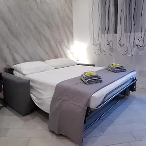 https://suite-villa-laura.emilia-romagnahotels.net