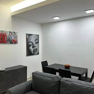  Appartamento Modern Cenisio - Self Check-in & Parking